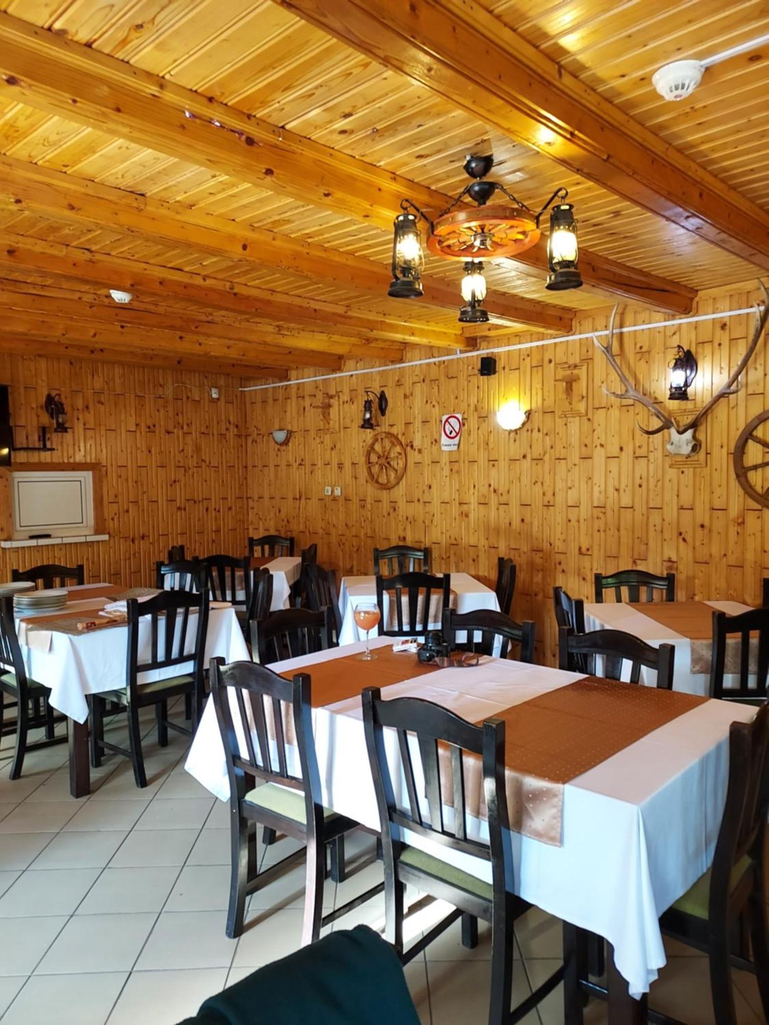Pensiunea La Taverna Trăisteni 외부 사진