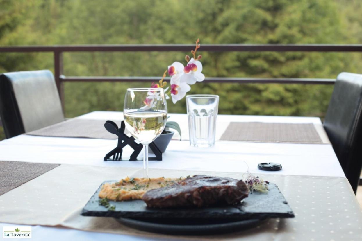Pensiunea La Taverna Trăisteni 외부 사진