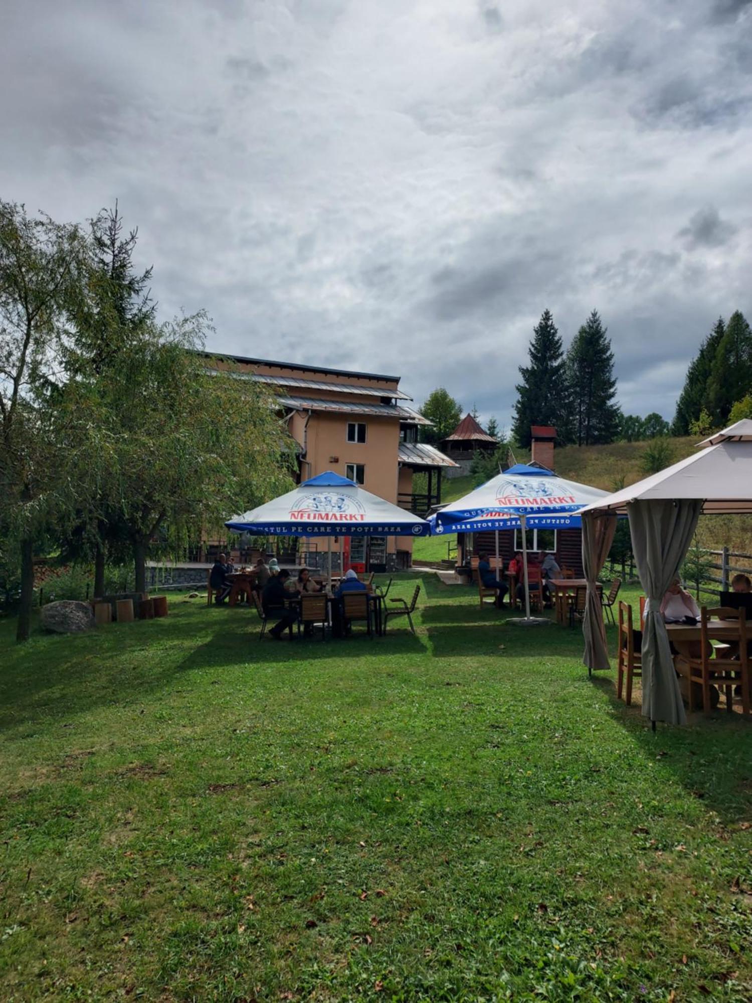 Pensiunea La Taverna Trăisteni 외부 사진